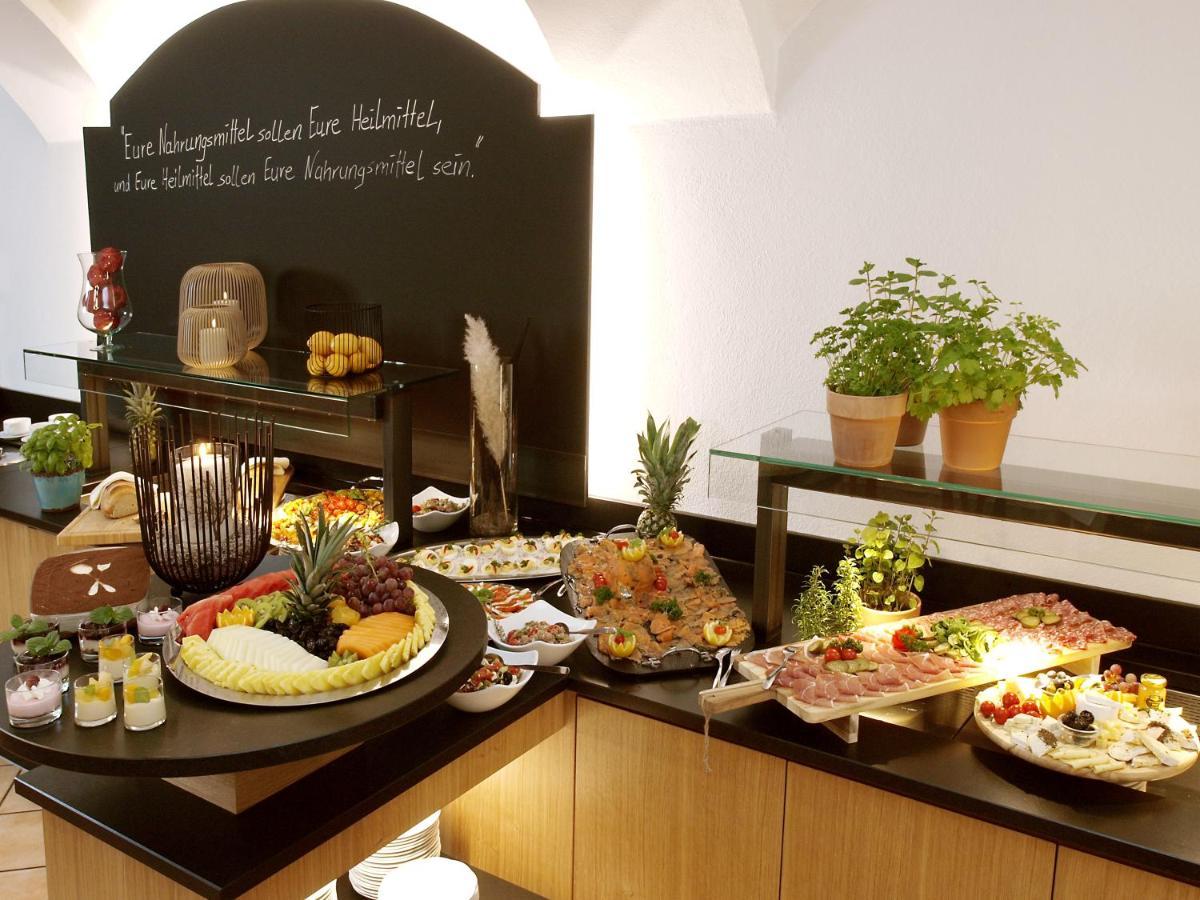Hotel Restaurant Zum Goldenen Anker Mit Hallenbad & Wellnessbereich Windorf  Екстер'єр фото