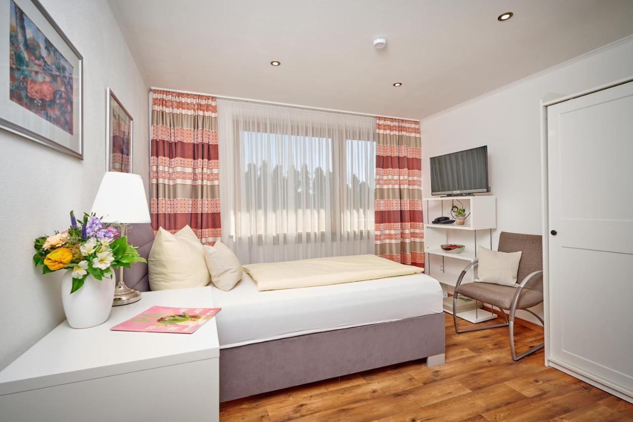Hotel Restaurant Zum Goldenen Anker Mit Hallenbad & Wellnessbereich Windorf  Екстер'єр фото