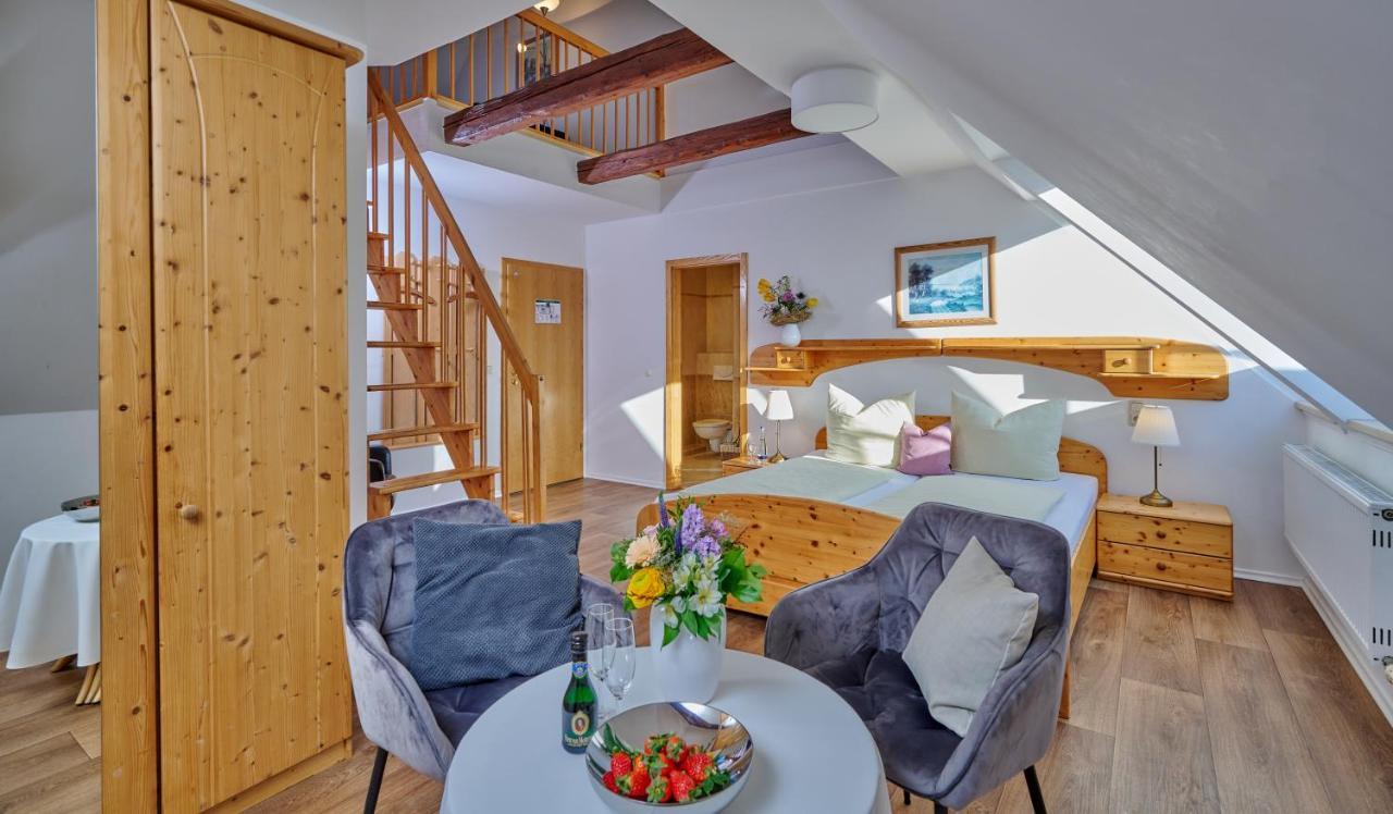 Hotel Restaurant Zum Goldenen Anker Mit Hallenbad & Wellnessbereich Windorf  Екстер'єр фото