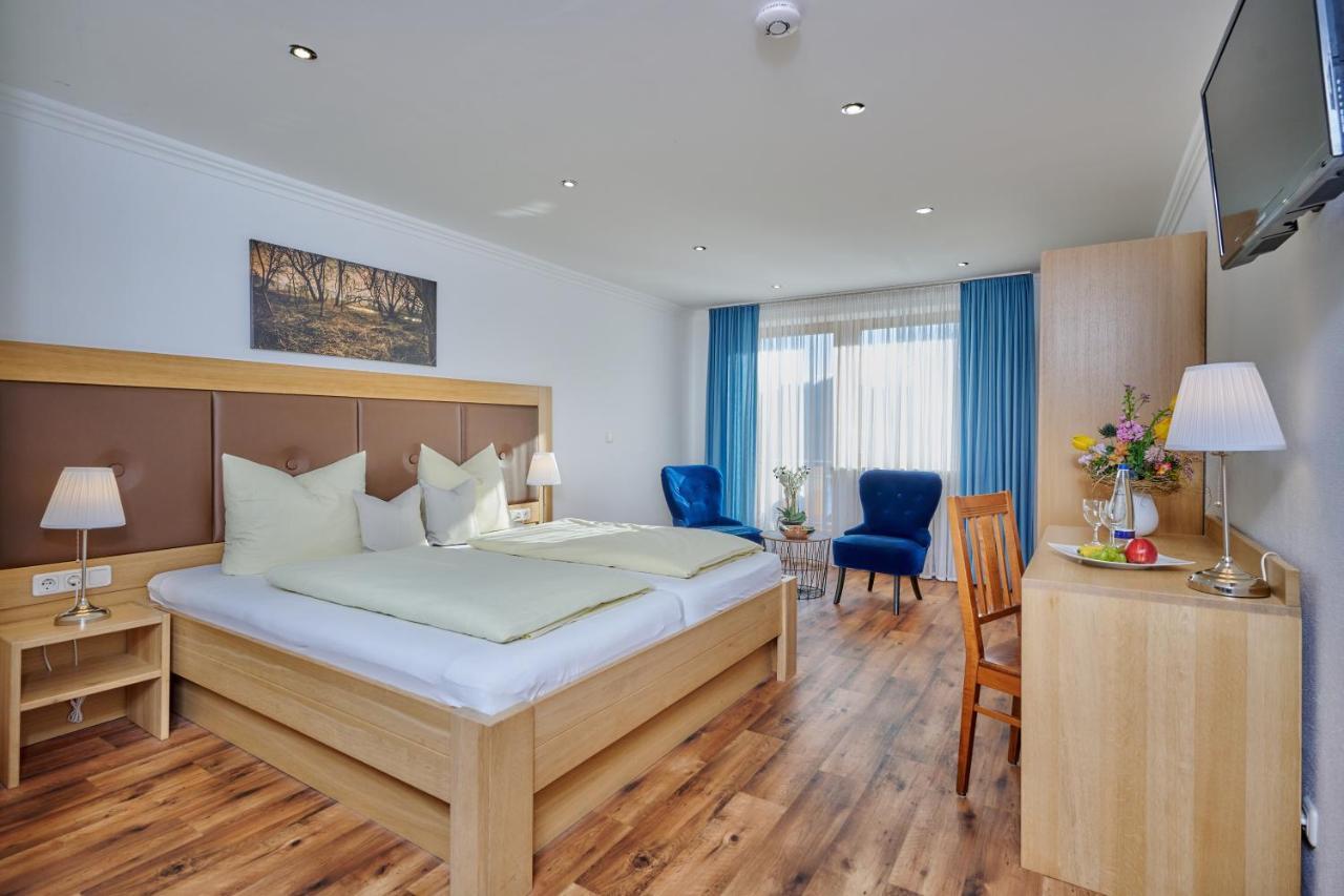 Hotel Restaurant Zum Goldenen Anker Mit Hallenbad & Wellnessbereich Windorf  Екстер'єр фото