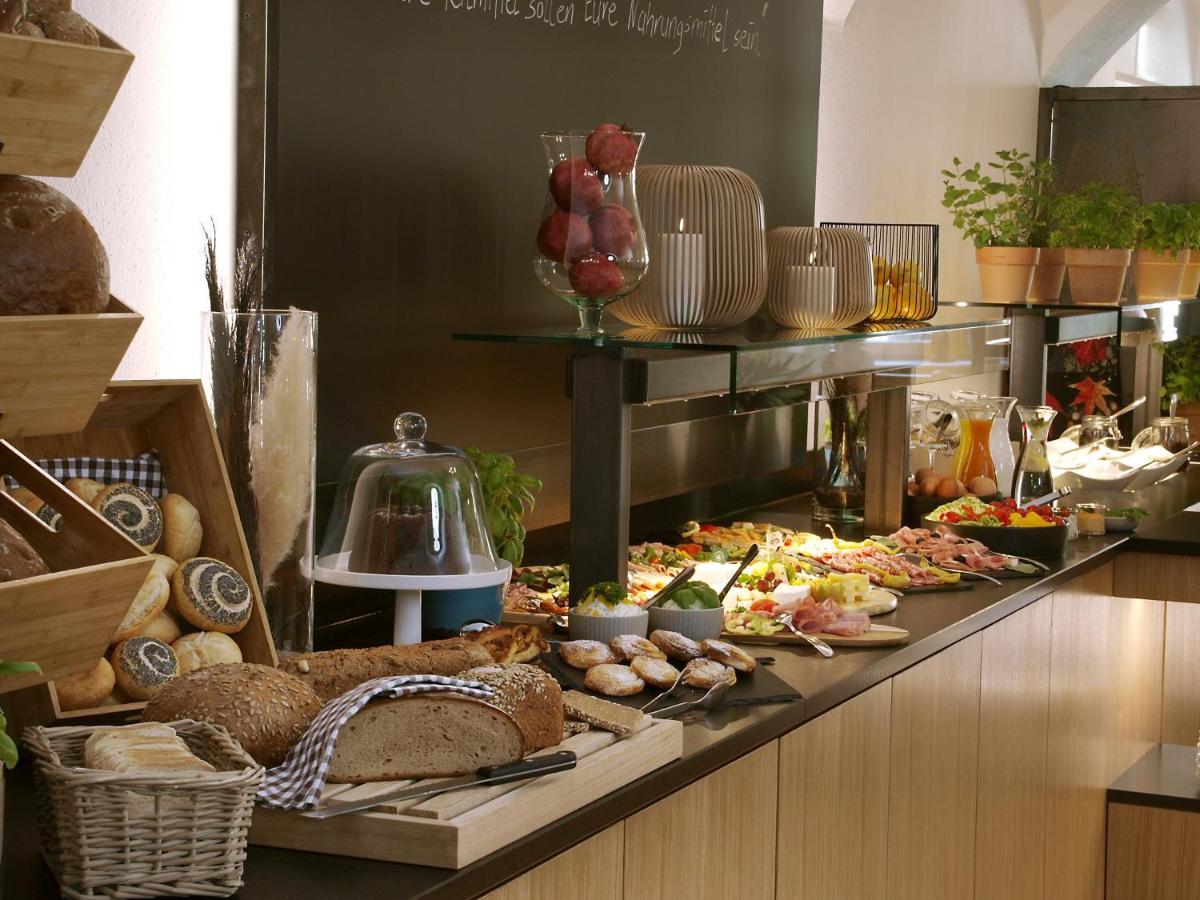 Hotel Restaurant Zum Goldenen Anker Mit Hallenbad & Wellnessbereich Windorf  Екстер'єр фото