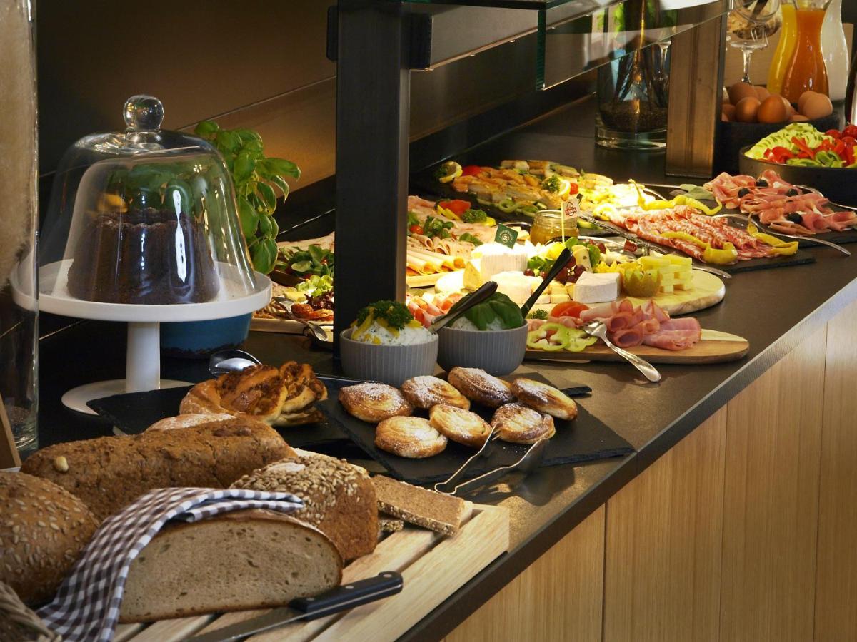 Hotel Restaurant Zum Goldenen Anker Mit Hallenbad & Wellnessbereich Windorf  Екстер'єр фото