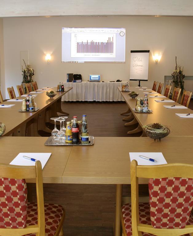Hotel Restaurant Zum Goldenen Anker Mit Hallenbad & Wellnessbereich Windorf  Екстер'єр фото