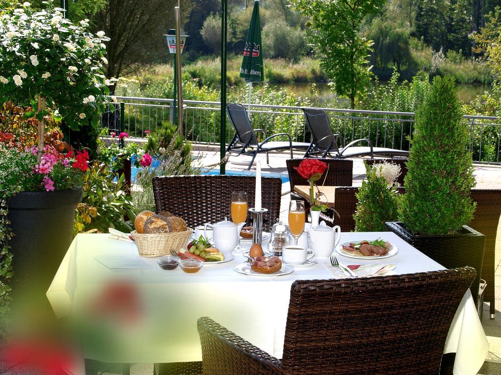 Hotel Restaurant Zum Goldenen Anker Mit Hallenbad & Wellnessbereich Windorf  Номер фото